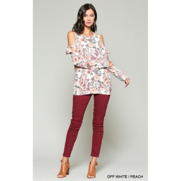 🆕SHOULDER CUT OUT SWEATER 🌿 - Picture 3 of 6